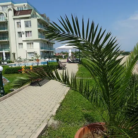 бийч *